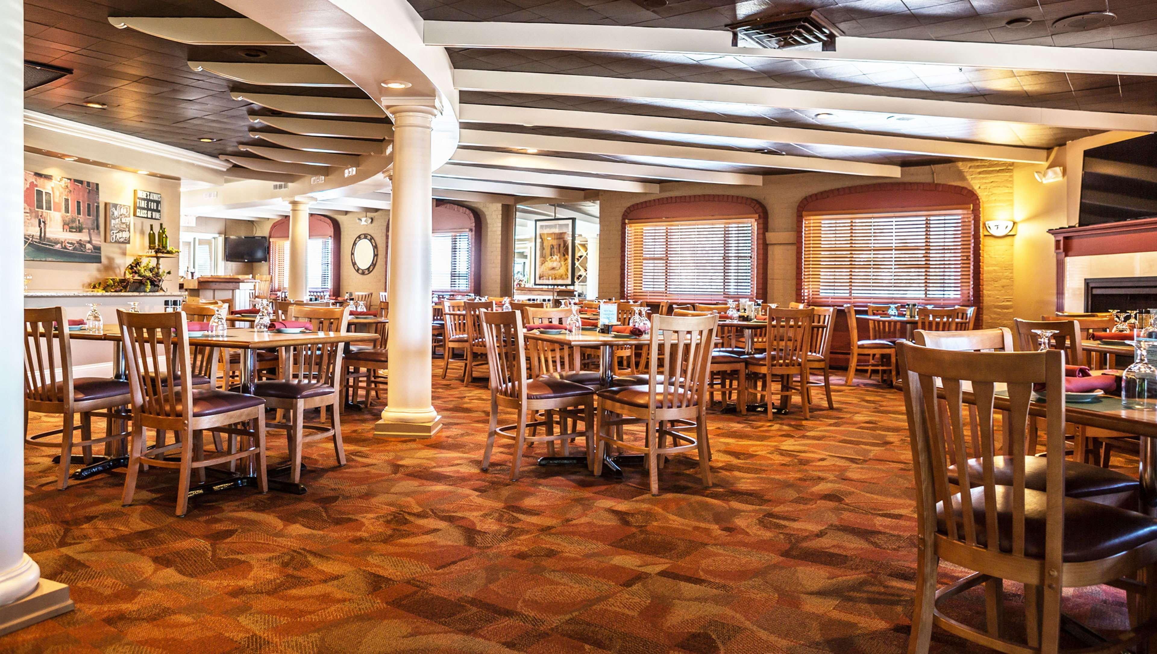 Magnuson Grand Pioneer Inn And Suites Escanaba Exterior foto