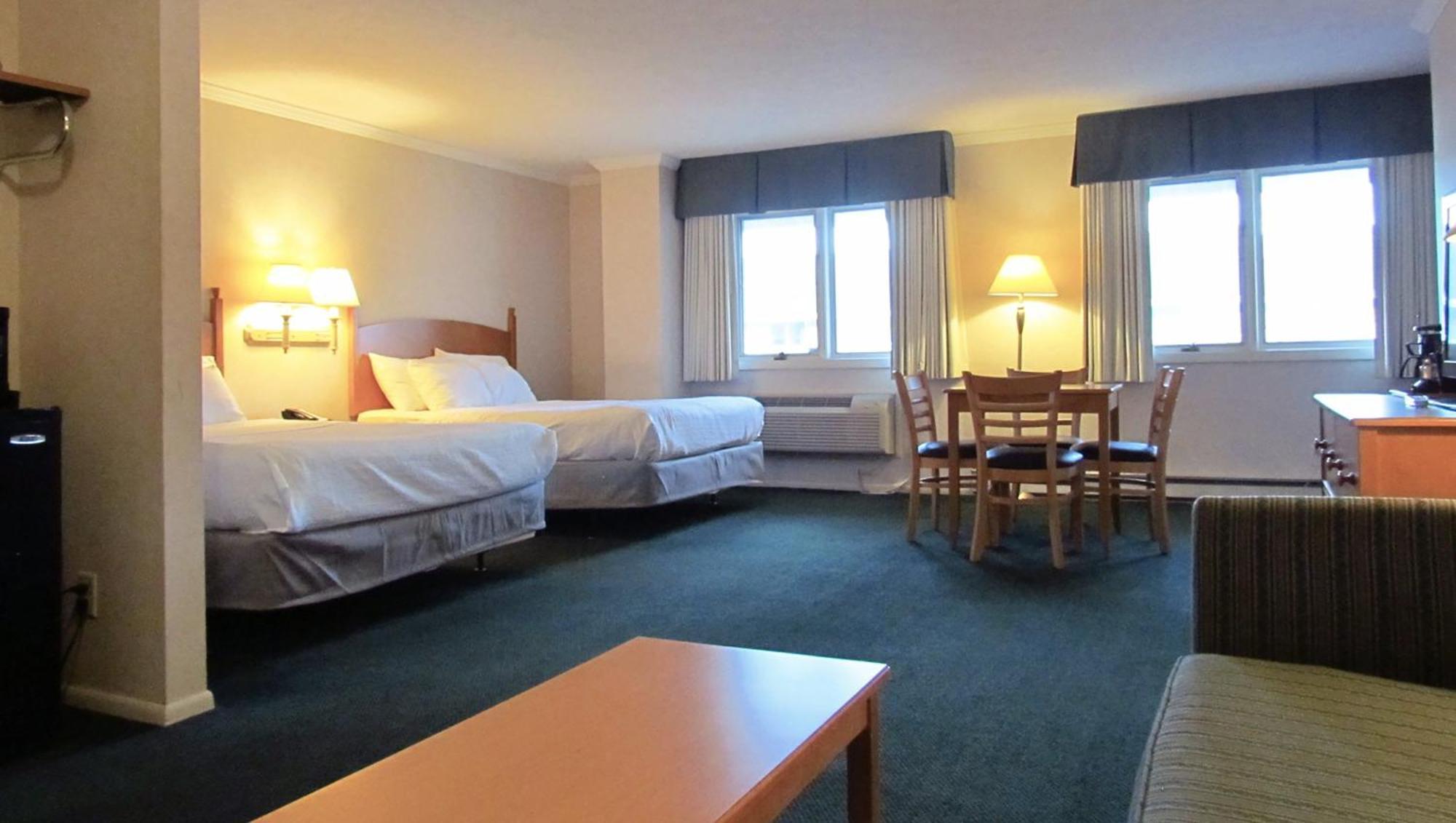 Magnuson Grand Pioneer Inn And Suites Escanaba Exterior foto