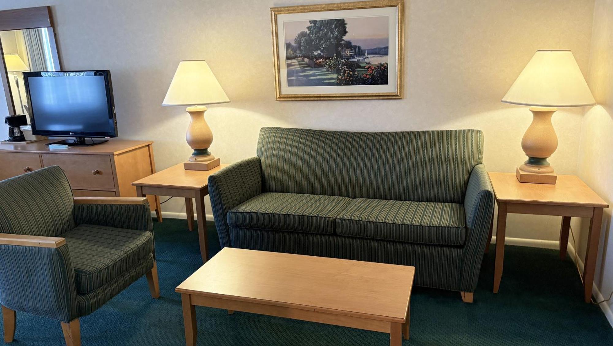 Magnuson Grand Pioneer Inn And Suites Escanaba Exterior foto