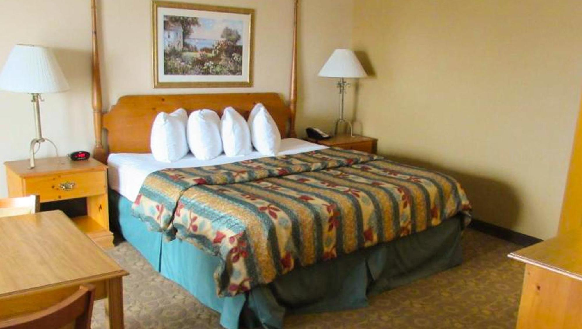 Magnuson Grand Pioneer Inn And Suites Escanaba Exterior foto
